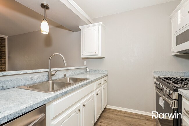 Foto del edificio - 2136 Meench Drive, Moore, OK 73170