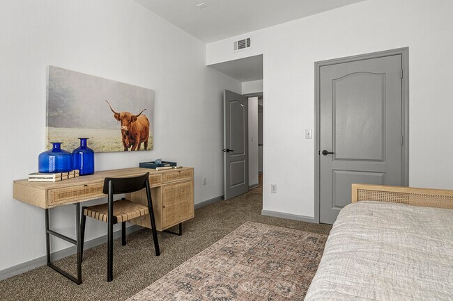 Building Photo - Villas at Rogers Ranch