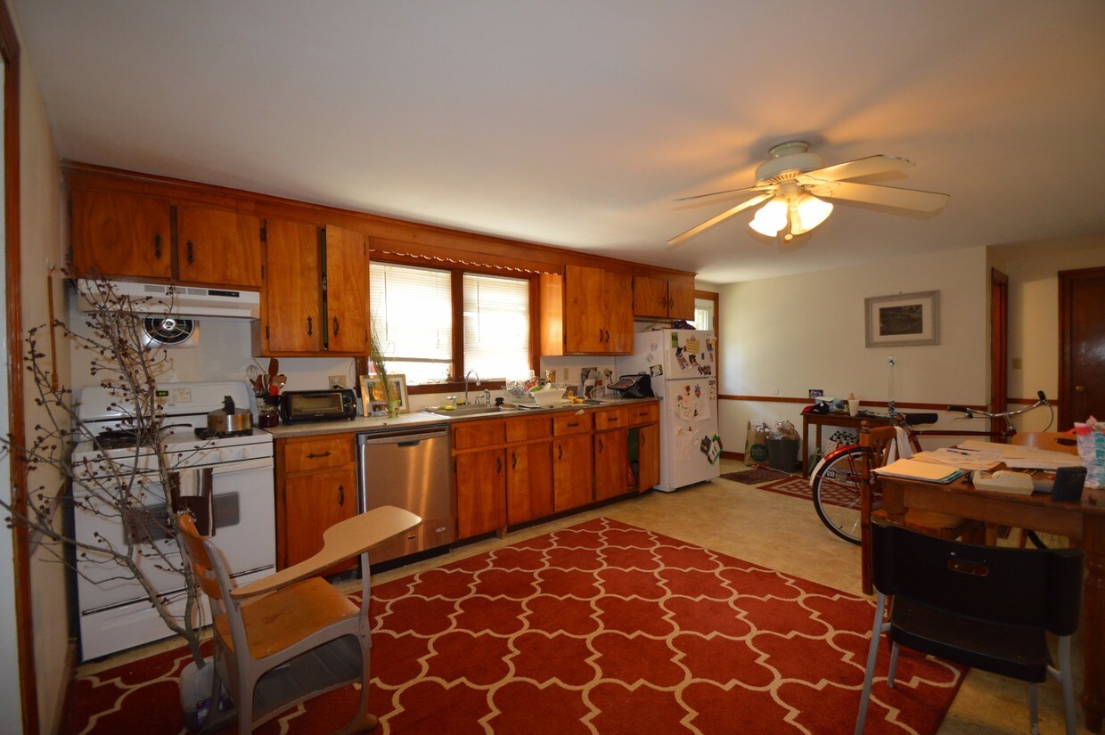 Primary Photo - 57 West St