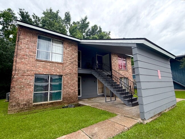 Building Photo - 506 Marigny Cir