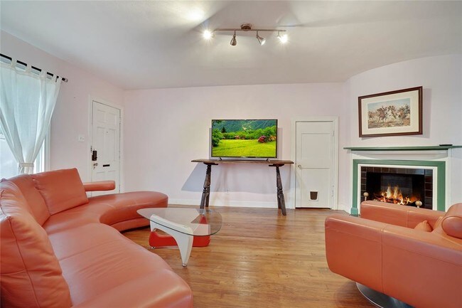 Foto del edificio - 1714 Fairview St