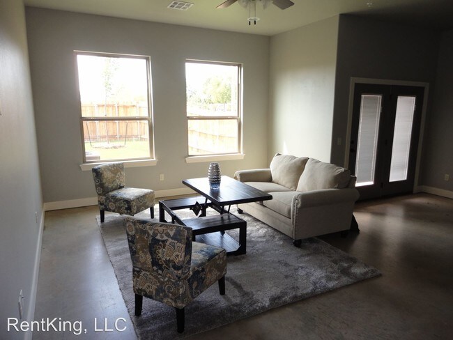 Foto del edificio - 3 br, 2.5 bath House - 4748 W Main St.