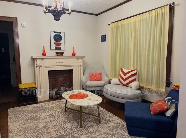 Foto del edificio - 689 Schiller Ave