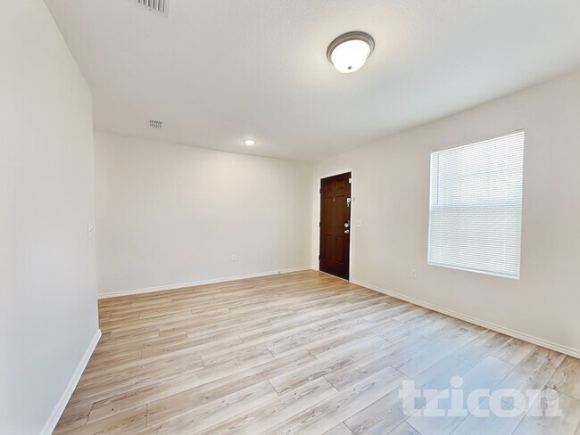 Foto del edificio - 1125 Waggoner Dr