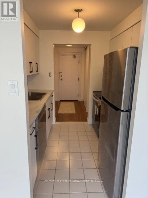 Building Photo - 570-570 Proudfoot Ln
