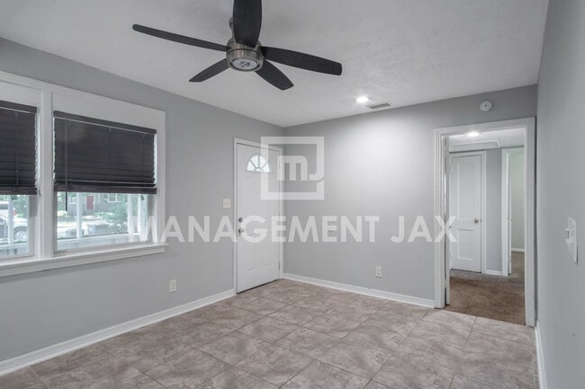 Building Photo - 3824 Penton St