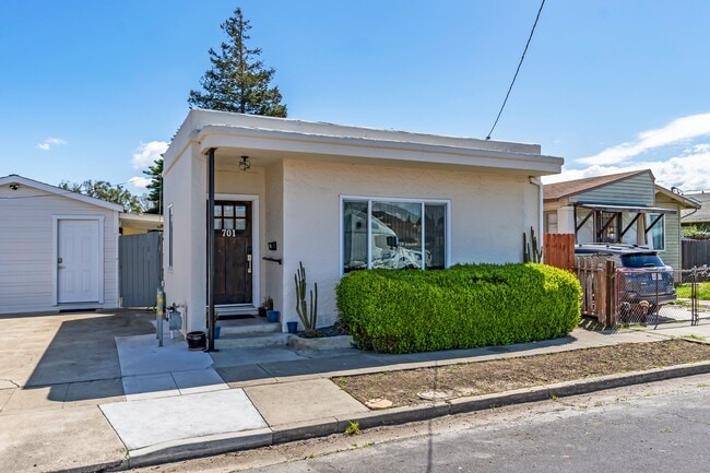 Building Photo - 701 Railroad Ave