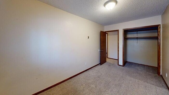 Building Photo - 202 4th Ave SW