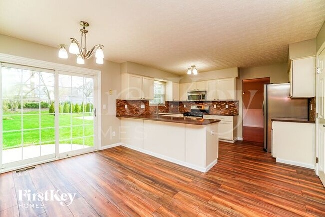 Building Photo - 841 Elgin Cir