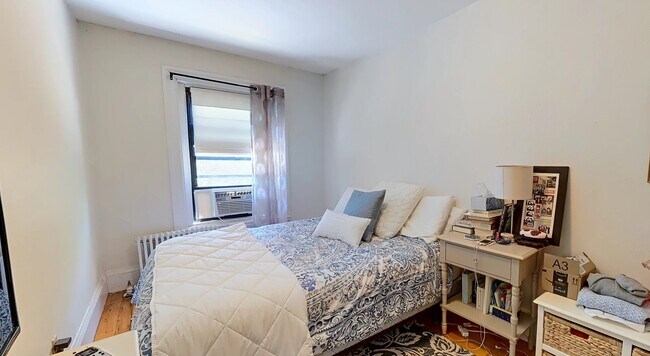 Foto del edificio - 1131 Beacon St