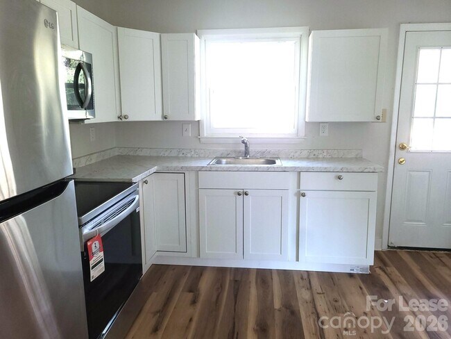 Foto del edificio - 711 E John St