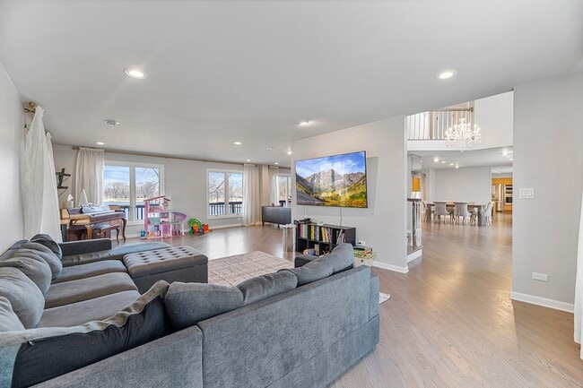 Building Photo - 2419 Cumberland Cir