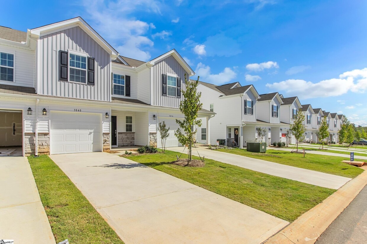 Foto principal - 3040 Willow Rd