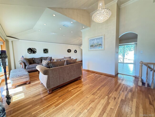 Building Photo - 14 Millpond St