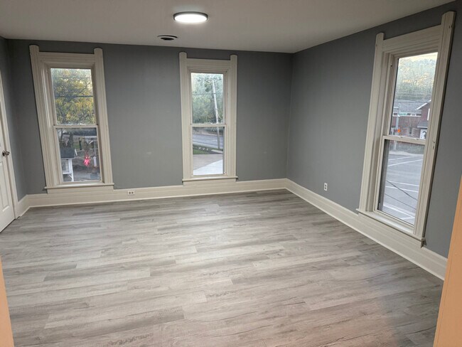 Foto del edificio - 2521 Stoney Ridge Rd