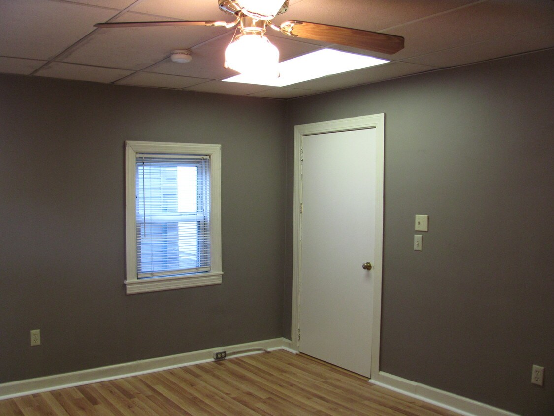 Bedroom - 82 Main St