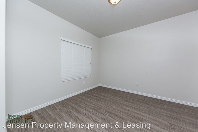 Foto del edificio - 3276 E Red Cedar Dr