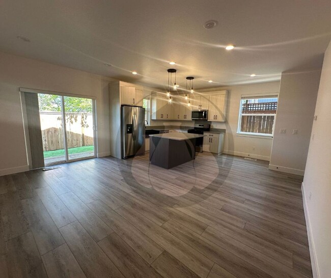 Foto del edificio - Talloc Ave SE Duplex