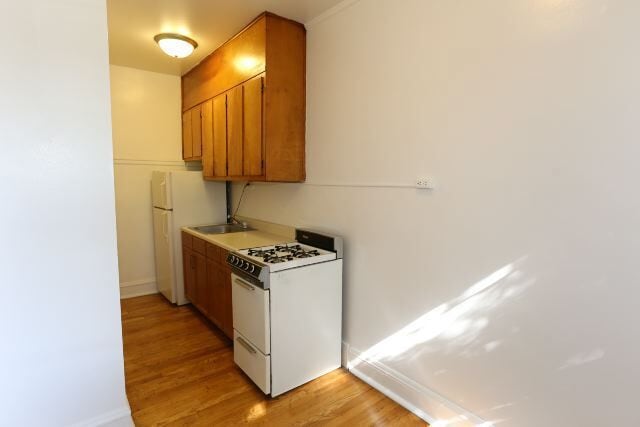 Building Photo - 4636 N Paulina St