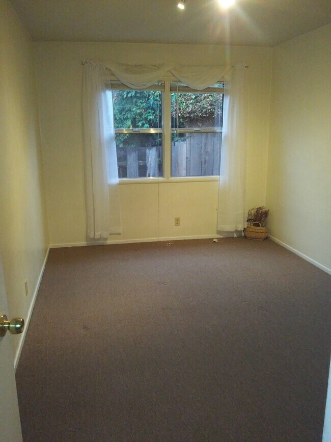 Building Photo - 1851 8th St