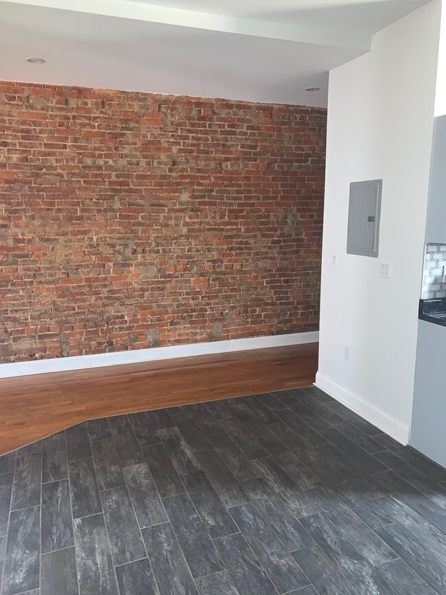 Building Photo - 4419 Butler St