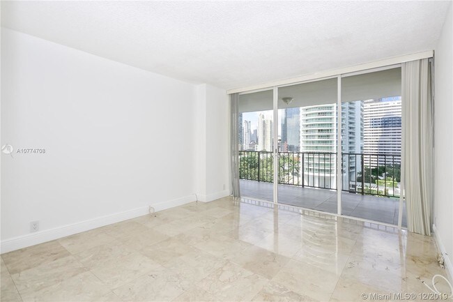 Foto del edificio - 1865 Brickell Ave