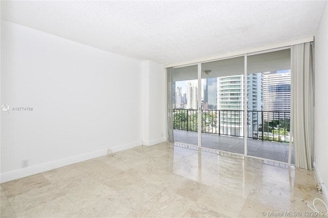 Building Photo - 1865 Brickell Ave