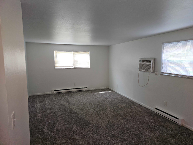 Foto del edificio - 5856 Highview Dr
