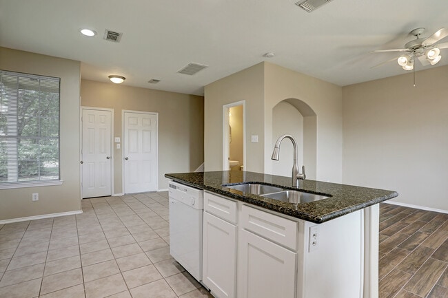 Building Photo - 281 Brandy Ridge Ln