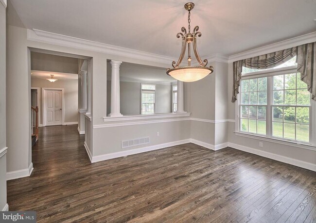 Foto del edificio - 5856 Hickory Hollow Ln