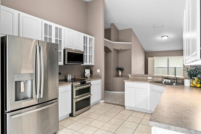 Building Photo - 2522 Clareside Dr