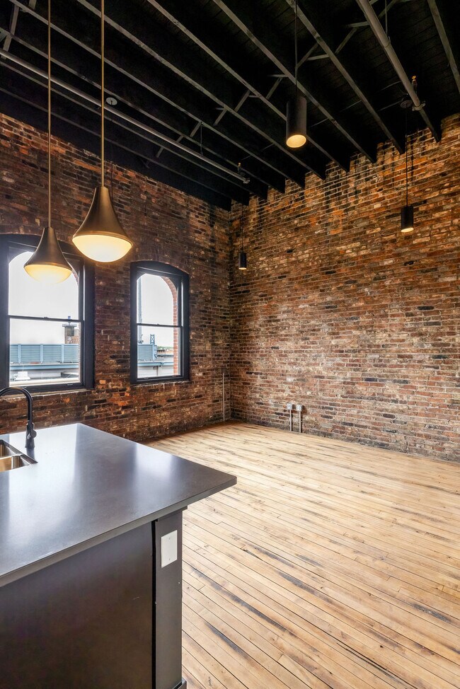 Foto del edificio - The Produce Lofts