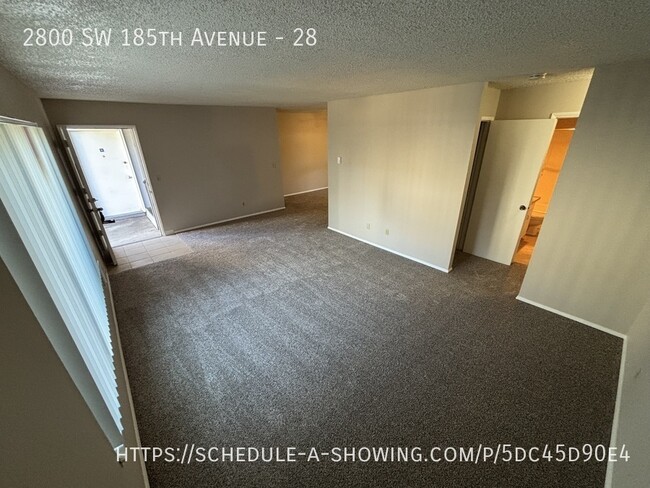 Foto del edificio - 1br Downstairs Unit - Water, Sewer & Garba...