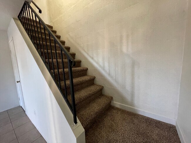 Foto del edificio - 5972 W Golden Ln