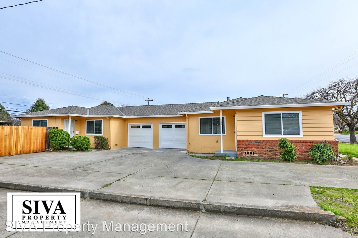 Primary Photo - 2 br, 1 bath House - 2890 Union Ave - Duplex
