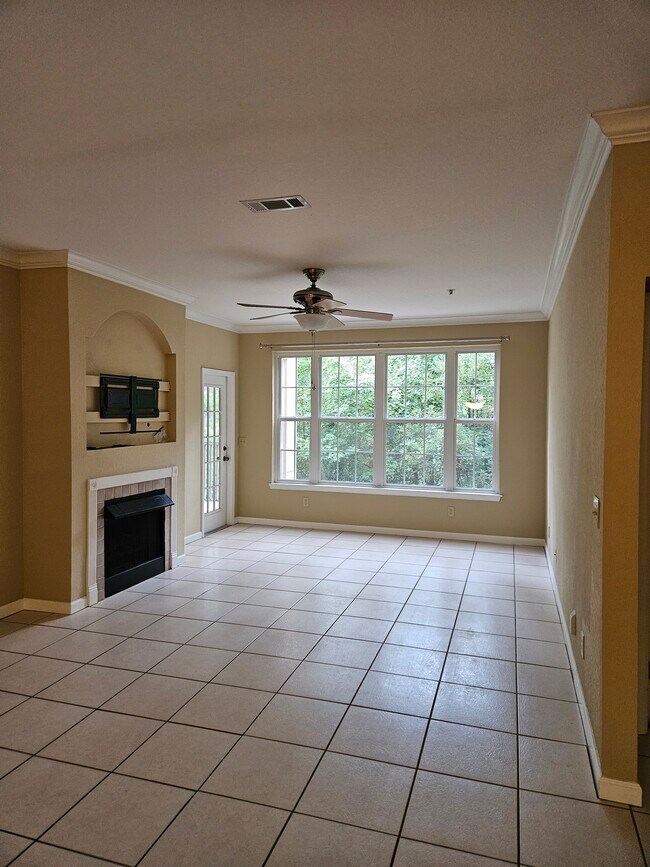 Foto del edificio - 13810 Sutton Park Dr N
