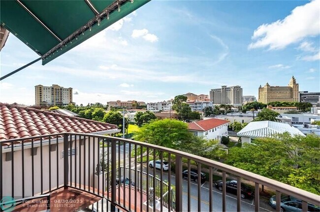 Foto del edificio - 1650 Galiano St