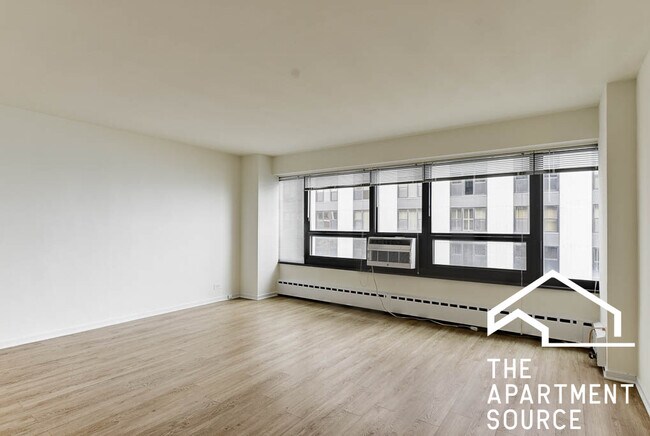 Foto del edificio - 3130 N Lake Shore Dr