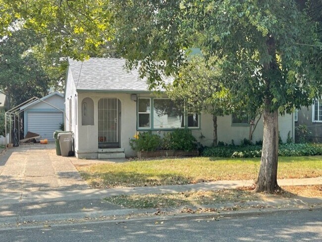 Building Photo - Charming home in Garden Tract- $300 free r...