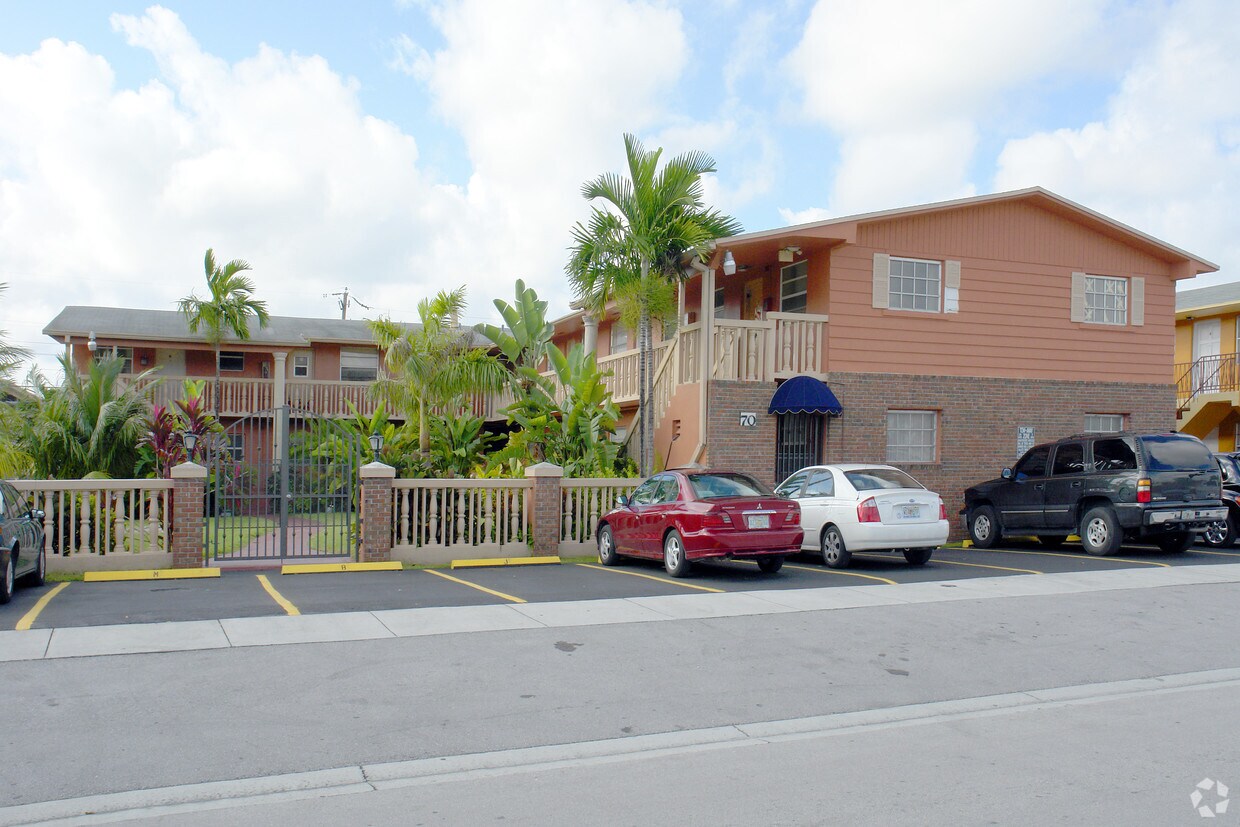 70 W 31st St, Hialeah, FL 33012 Apartments in Hialeah, FL