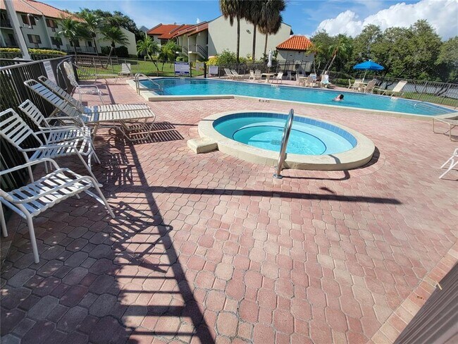 Foto del edificio - 1515 Pinellas Bayway S