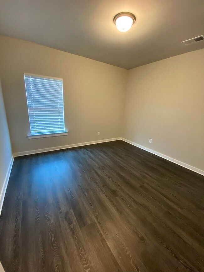 Foto del edificio - Home for Rent in Jasper, AL!!! SIGN A 13 M...