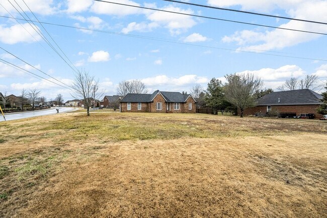 Foto del edificio - 1015 Brinkley Rd