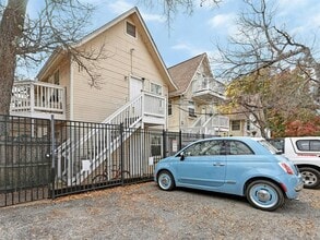 Building Photo - 1110 W 22nd St