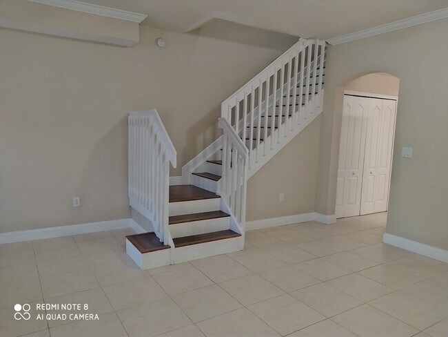 Building Photo - 8850 W Flagler St
