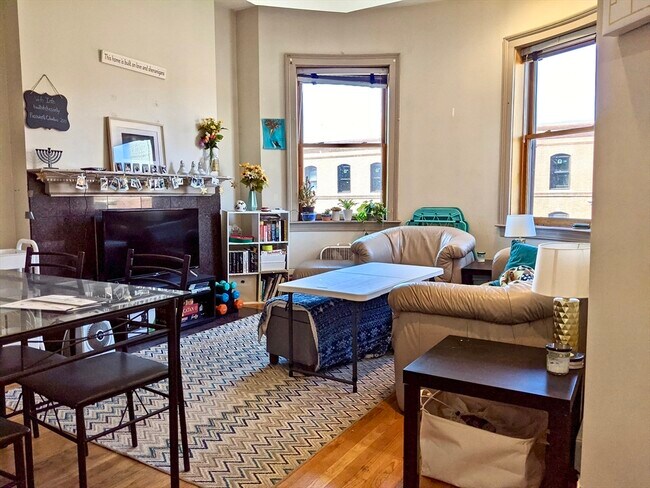 Building Photo - 616 Columbus Ave