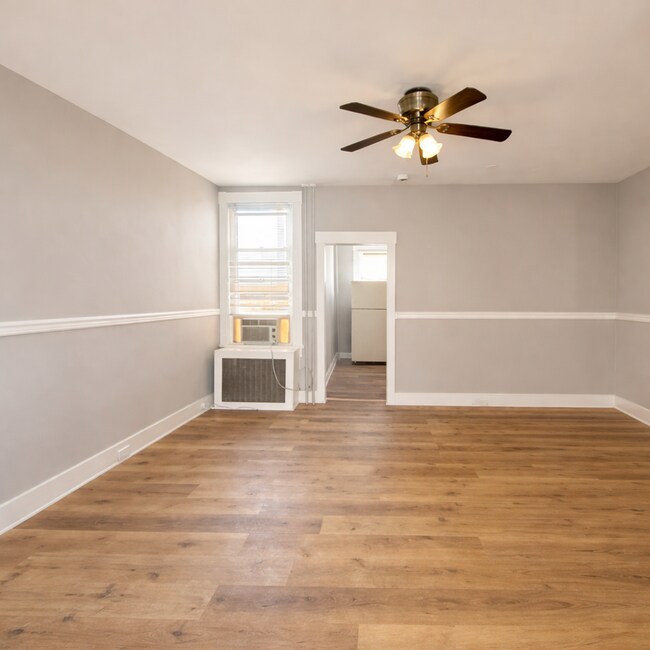Foto del edificio - 1215 N Ellwood Ave