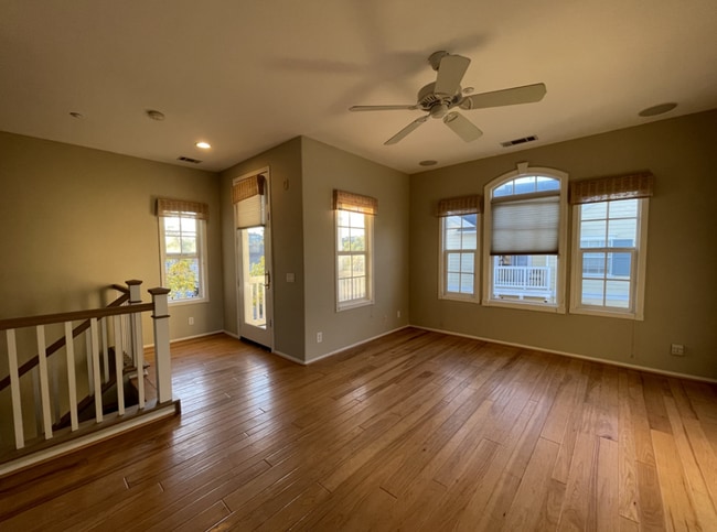 Building Photo - Corner Gorgeous Condo in Ladera Ranch!