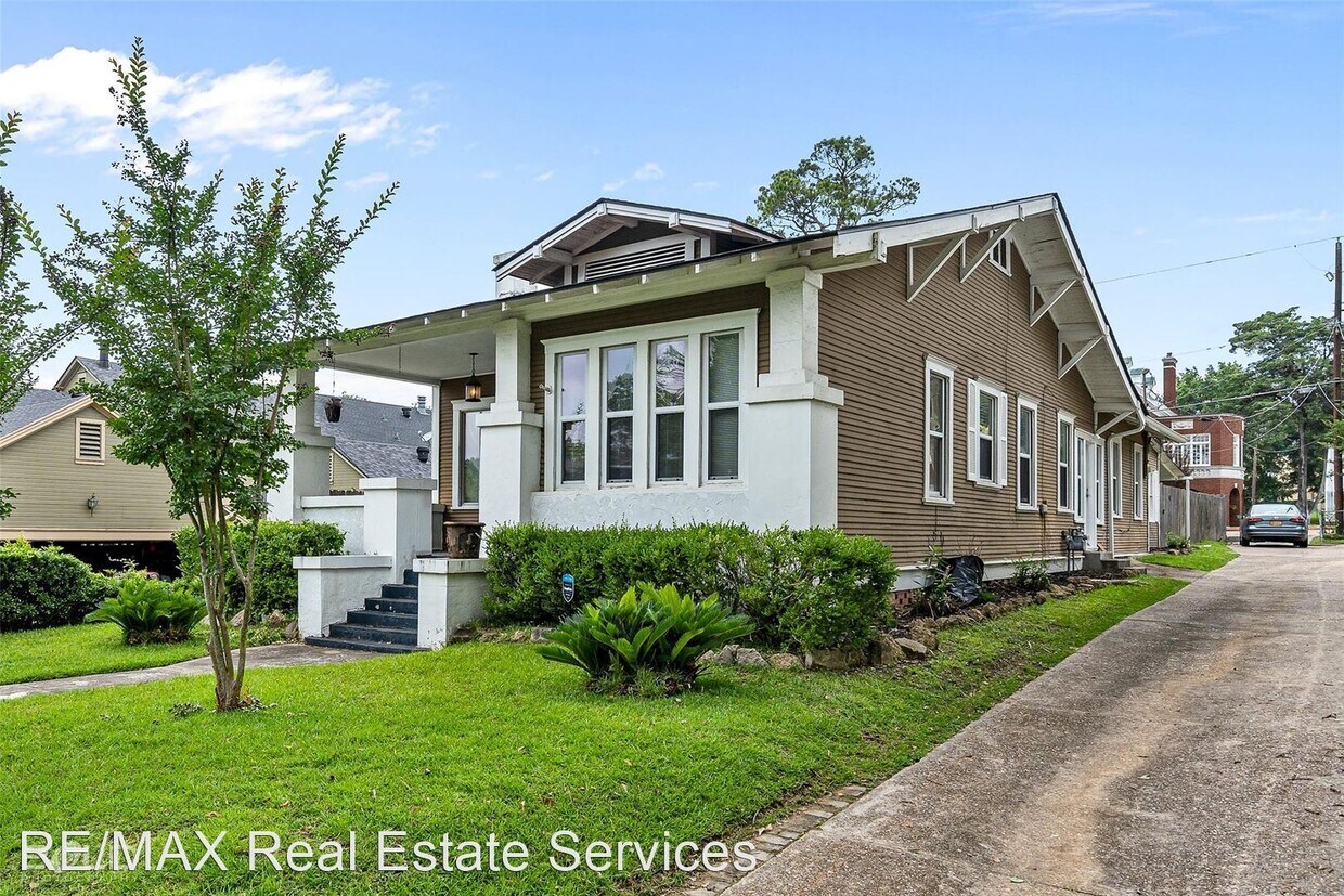 Primary Photo - 3 br, 2 bath House - 928 Jefferson Place