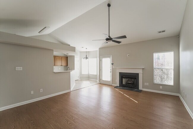 Foto del edificio - 4031 Huntmeadow Dr